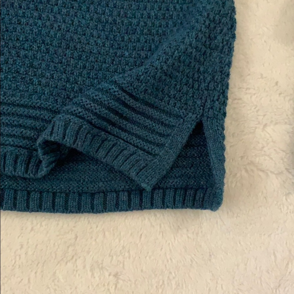 Sweater - Picture 6 of 6